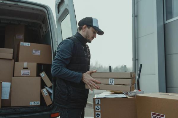Amit a postai csomagolódobozokról tudni kell